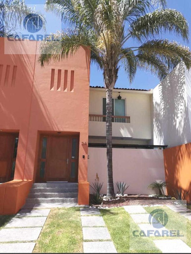 Casa En Venta, Los Naranjos Juriquilla (mt)