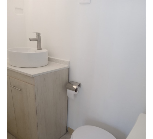 Consulta Centro Médico Apoquindo, Un Baño