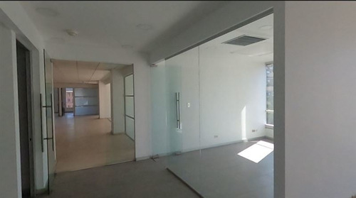 Imagen 8 de 30 de Oficina En Arriendo Edificio El Bosque Isidora