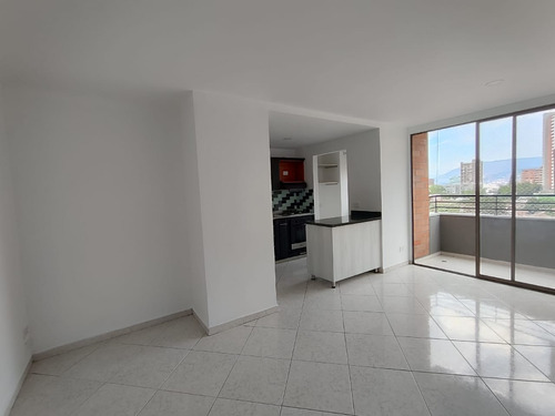 Apartamento En Arriendo En Sabaneta Sector Asdesillas