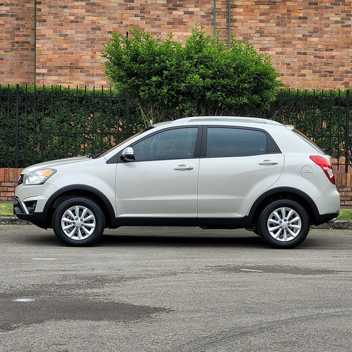 Ssangyong Korando 2.0 Gasolina Aut 4x2 Verla Es Comprarla