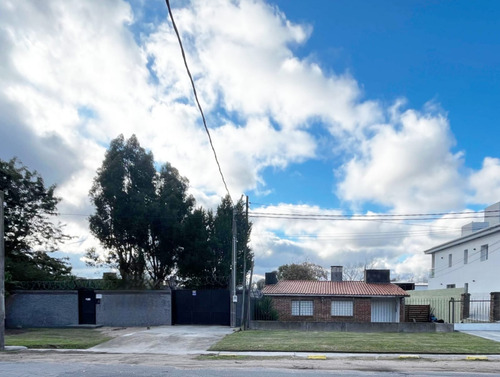 Se Vende Terreno 1.490 Mt2 En Carrasco , Único !!!!!