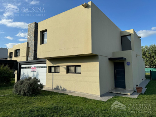 Villa Catalina - Casa En Venta 3 Dormitorios