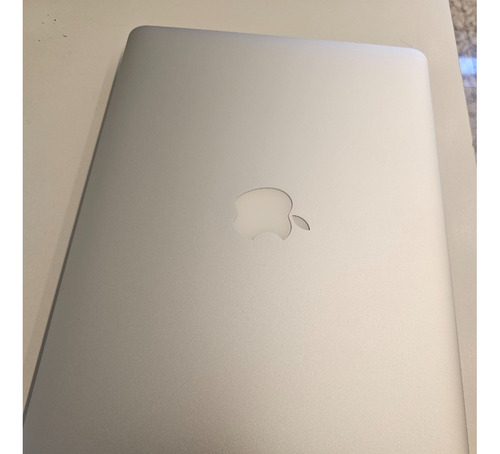 Mac Air 13.3 Core_i5 8gb Ram 128gb Ssd- Bat. Nova -na Caixa Prateado (Usado)