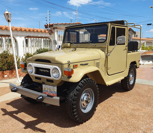 Toyota  Fj 40 Macho