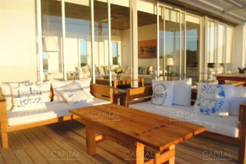 Excelente Casa En Venta En Playa Mansa