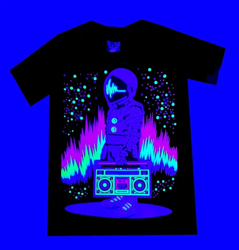 Playera Niño Astronauta Neón Con Luz Negra