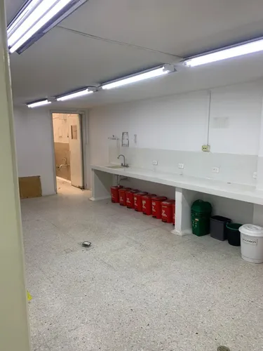 Casa Con Excelente Ubicacion Y Valorizacion. Es Una Muy Buena Oportunidad De Inversion.
