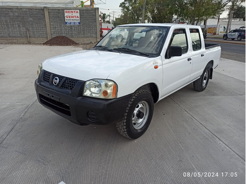 Nissan NP300 2.4 Doble Cabina Lujo Mt