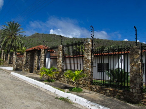 Imagen 3 de 21 de Venta De Casa Quinta En Guacuco Country Club