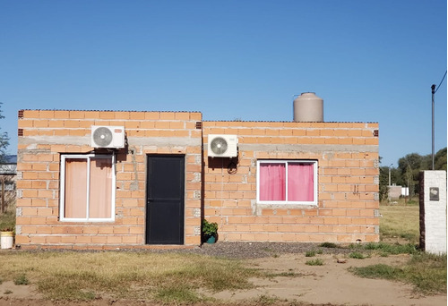 Casa Sobre Calle Guemes 186 Ataliva Roca La Pampa 