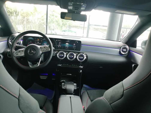 Mercedes- Benz Cla 180 Amg Line