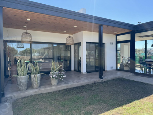 Se Vende Fabulosa Casa En Heredades/ 7 Soles. Cba