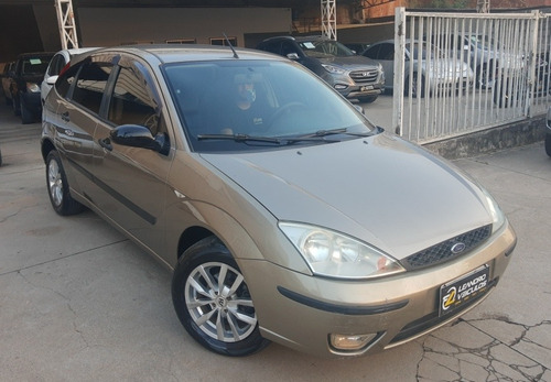 Imagem 1 de 15 de Ford Focus 1.6 Gl 5p 2005