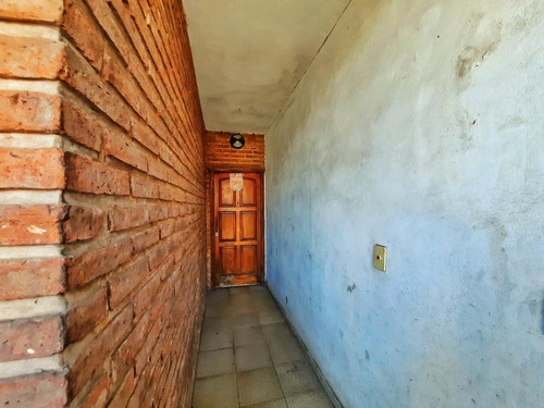 Imagen 3 de 9 de Alquiler Deposito/galpon 70 M2 Valentin Alsina Lanus