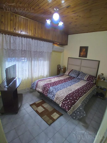 Imagen 13 de 30 de Casa - Hurlingham - Venta - Oportunidad - 4 Amb - 4 Ambientes