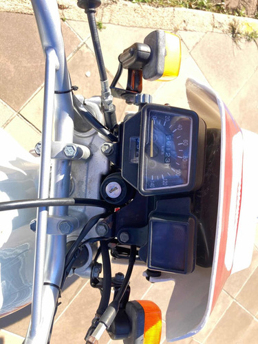 Imagem 5 de 6 de Yamaha Dt180z