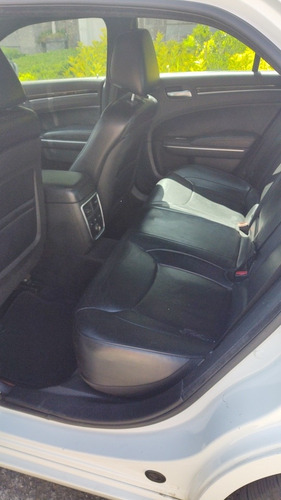 Imagen 9 de 12 de Chrysler 300c 2013 3.6l V6 24v Vvt