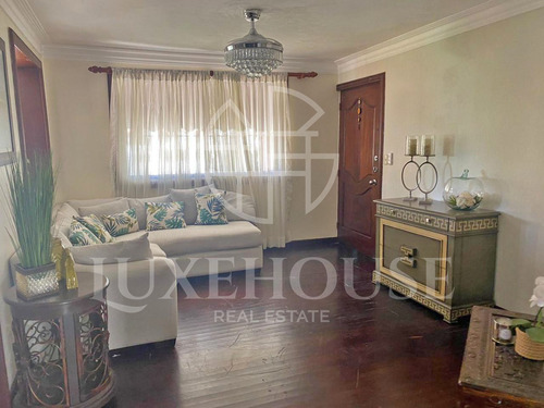 Imagen 3 de 15 de Penthouse De 250 Mtrs Con Jacuzzi. Revestido En Caoba En Sala, Estar, Comedor Y Habitación Principal. Con Excelente Ubicación Cerca De Supermercados, Ferreterías, En La Moraleja (eaa-003)