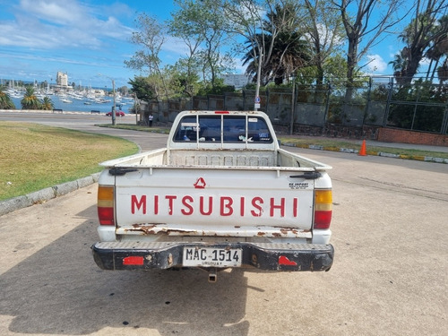 Imagen 6 de 12 de Mitsubishi L200 1998 2.5 Gl S/cab 4x2