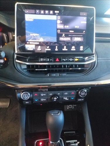 Imagem 6 de 15 de Commander 1.3 T270 Turbo Flex Limited At6