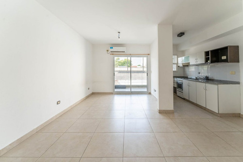 Venta 2 Ambientes Balcón Parrilla Baño Y Toilette