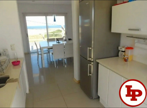 Casa 4 Dorm, 3 Baños, Balneario Buenos Aires Frente Al Mar.