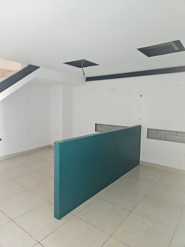 Local Comercial En Renta En Plaza Ubicada En Milenio Iii Queretaro
