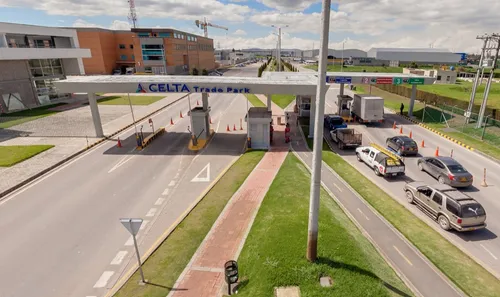 Bodega Disponible En Calle 80 De 1.492 M² En Parque Industrial Celta Trade Park