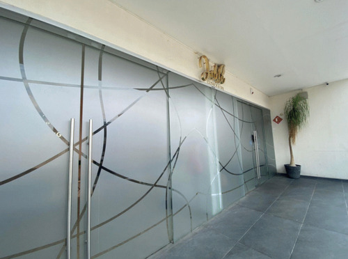 Local En Venta En Plaza Lapizlázuli