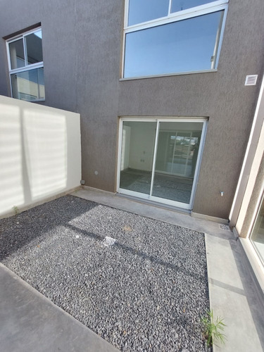 Imagen 5 de 26 de Vendo Duplex Miradores De Manantiales Ii 3 Dormitorios Patio Cochera Doble Seg
