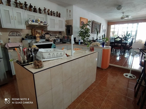 Casa En Venta En Merida F-21186, 3 Rec. Col. Aemán $3,500,000 Mn