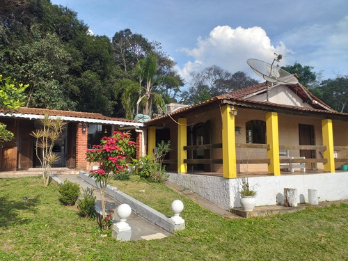 Imagem 7 de 14 de Chácara Com 4 Cômodo Banheiro Churrasqueira Piscina Pequena
