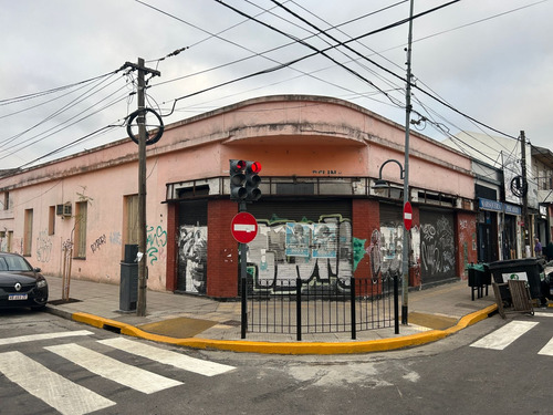 Excelente Esquina Comercial En El Centro De Villa Adelina 