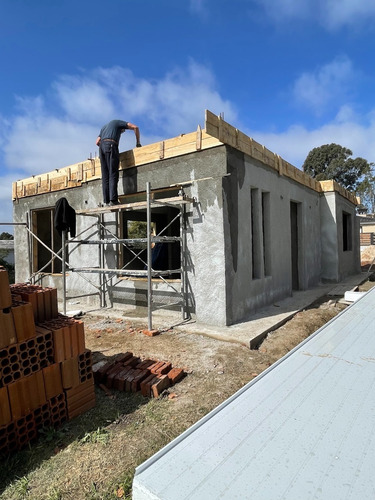 Imagen 5 de 9 de Construcción / Casas Tradicional / Steel Framing / Isopanel.