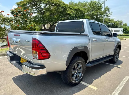 Toyota Hilux 2.7 Gasolina 4x4
