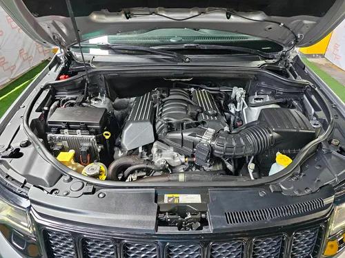 Jeep Grand Cherokee 6.4 Srt-8 At