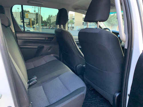 Toyota Hilux 2.8 Tdi Cabina Doble Mt