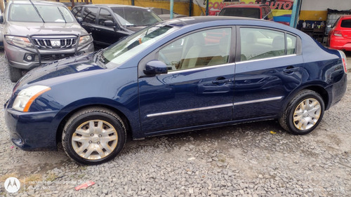 Nissan Sentra 2.0 Custom 6vel Mt