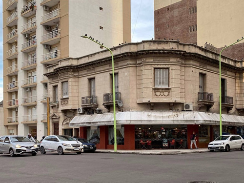 Gran Esquina En Venta