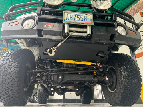 Imagen 14 de 15 de Toyota Macho Land Cruiser