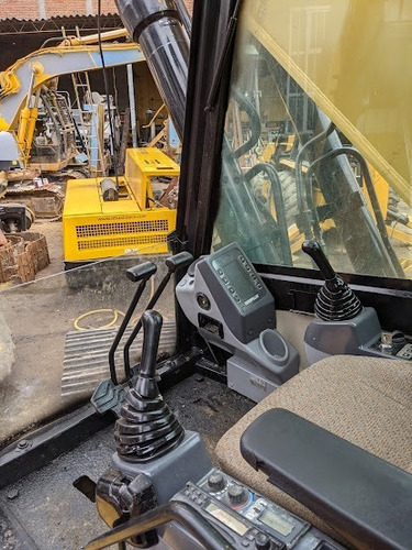 Imagen 4 de 12 de Excavadora Caterpillar 330bl