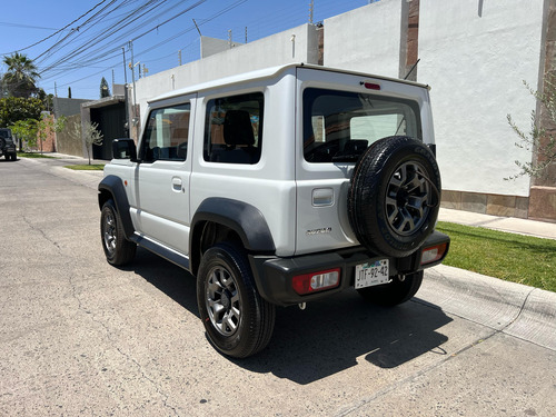 Suzuki Jimny 1.5 Glx Mt