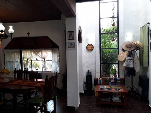 Imagen 10 de 19 de Venta Chalet En 2 Plantas Con Excelente Ubicación - Moreno Norte