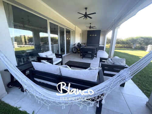 Casa En Venta En Club Manuel Belgrano, Escobar, G.b.a. Zona Norte