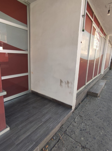Edificio En Renta Con Uso De Suelo, Se Renta Con Local Comer