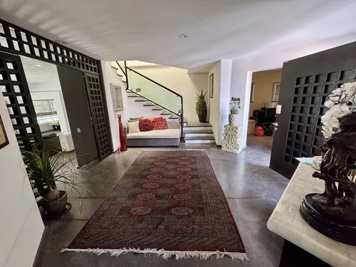 Céntrica Residencia En Venta- Rinconada Jacarandas