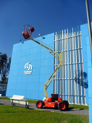 Imagen 9 de 10 de Alquiler De Camion Con Hidrogrua Tijera Pluma Articulada