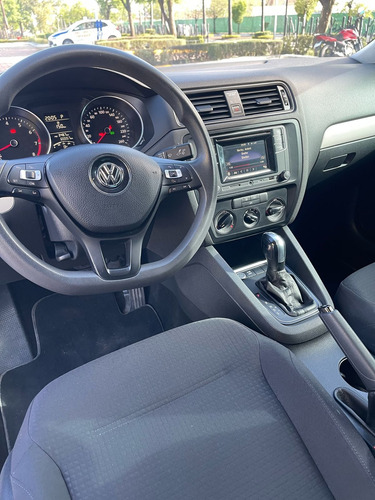 Volkswagen Jetta 2.5 Comfortline Tiptronic At