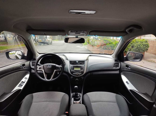Hyundai I25 Gl 1.4 A/c